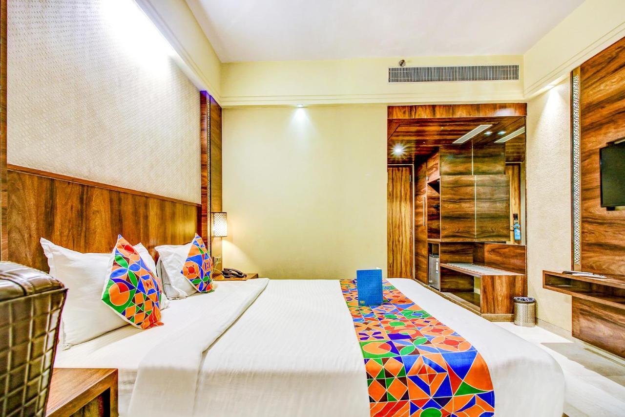 Hotel Crawford Inn Bombaim Exterior foto