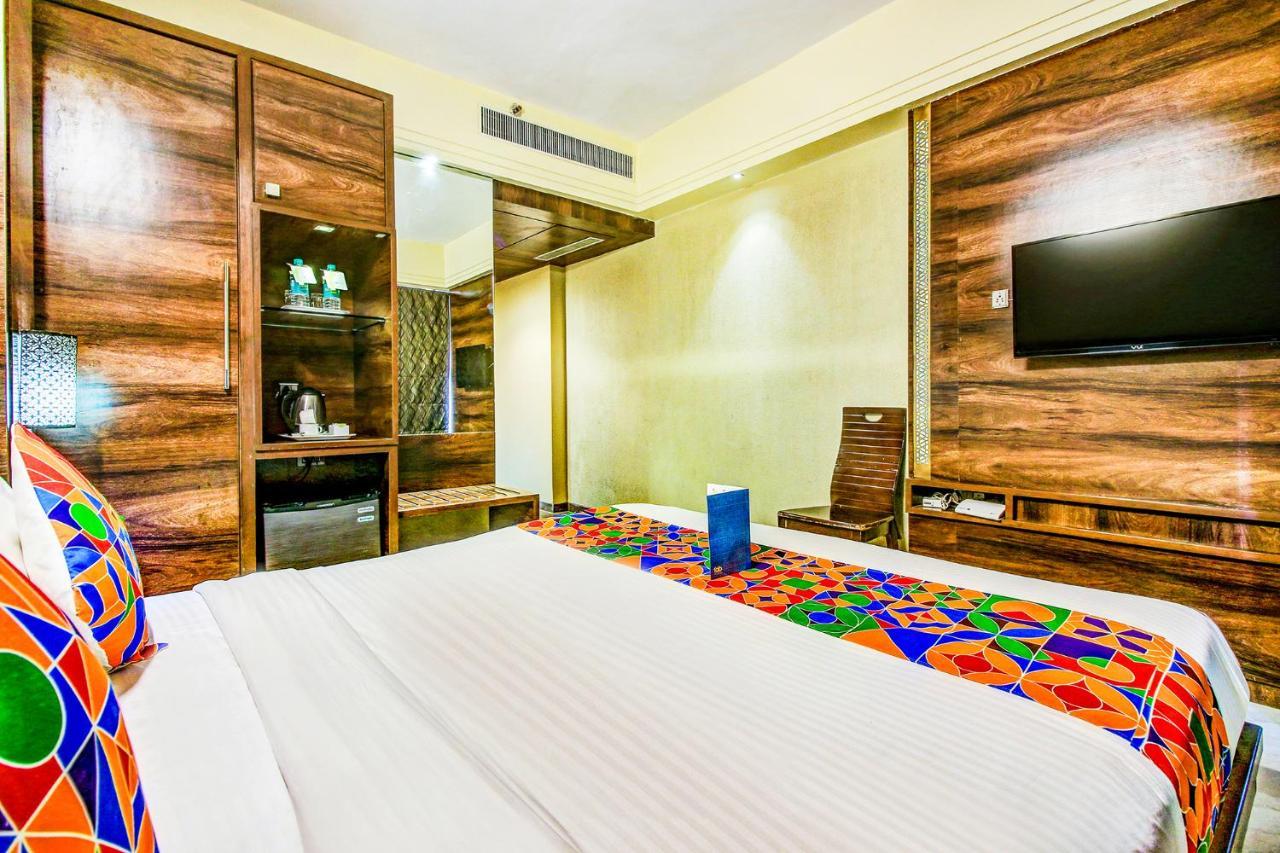 Hotel Crawford Inn Bombaim Exterior foto