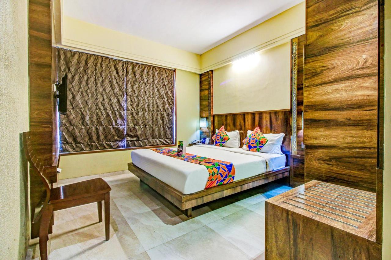 Hotel Crawford Inn Bombaim Exterior foto