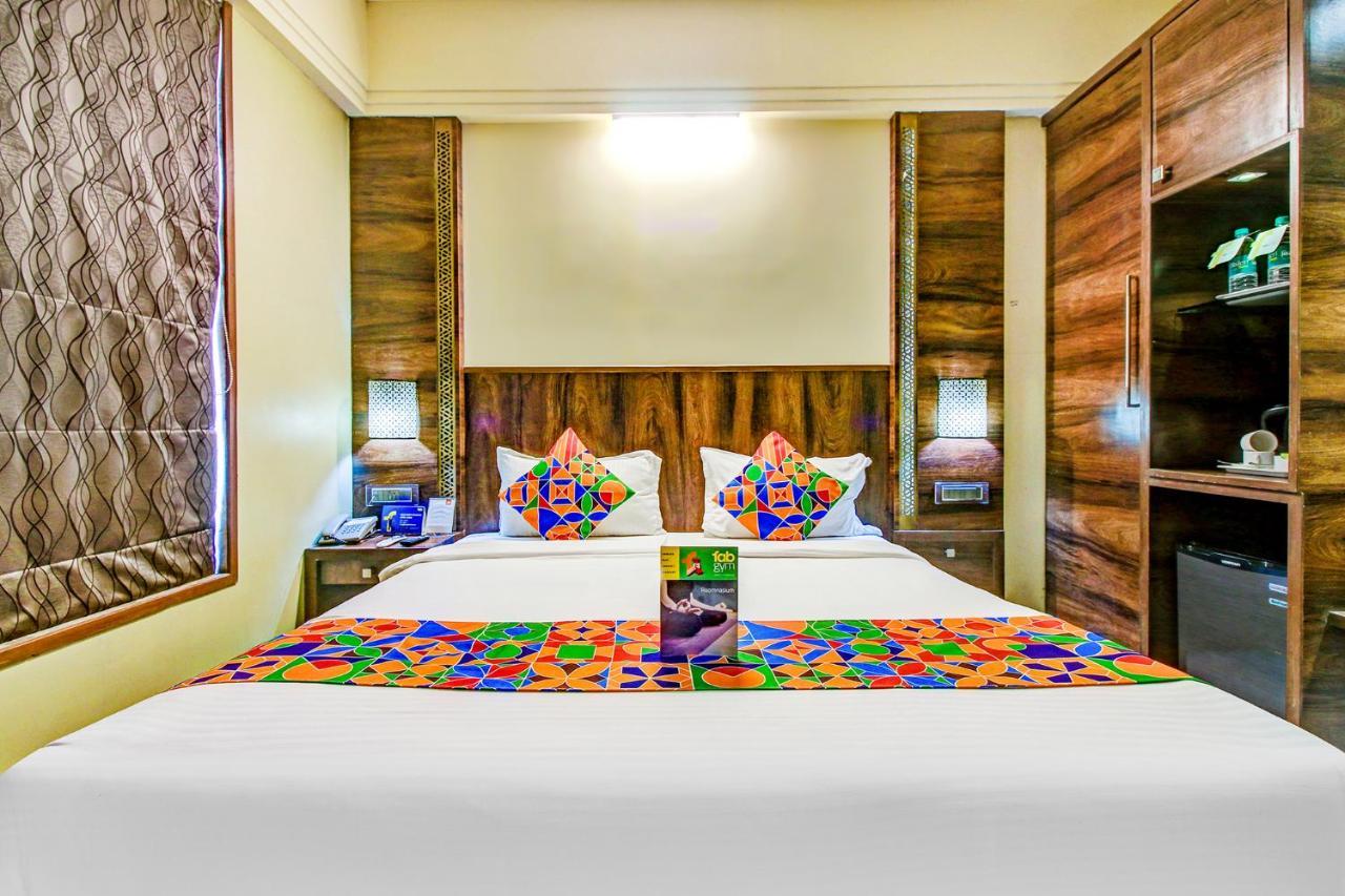 Hotel Crawford Inn Bombaim Exterior foto