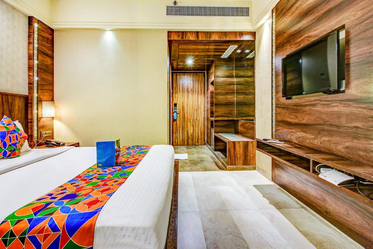 Hotel Crawford Inn Bombaim Exterior foto